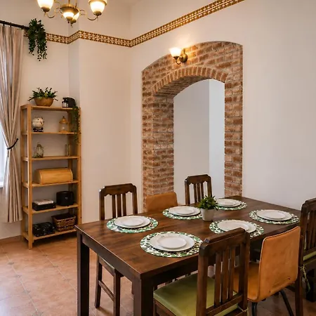 Old Town Hideaway - 3br Sleeps 7 - For Groups & Families * Ryga