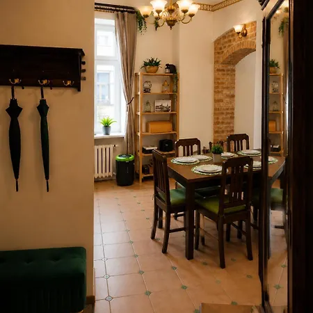 Old Town Hideaway - 3br Sleeps 7 - For Groups & Families