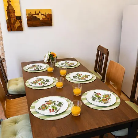 Old Town Hideaway - 3br Sleeps 7 - For Groups & Families